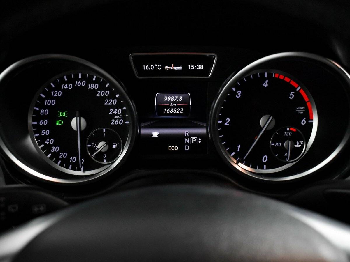 Б/У Мерседес-Бенц М-Класс 2013 года. Фото: #16