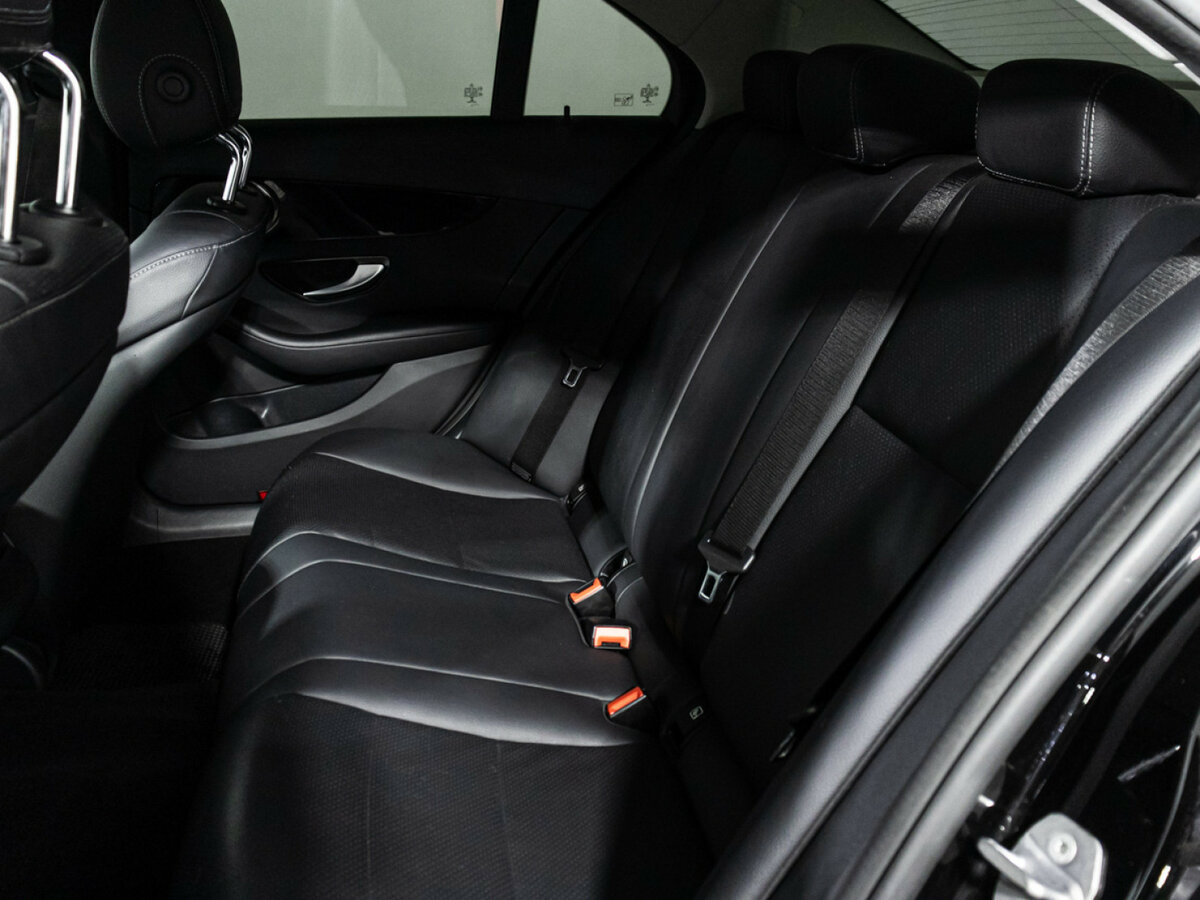 Б/У Мерседес-Бенц Ц-Класс 2018 года. Фото: #9