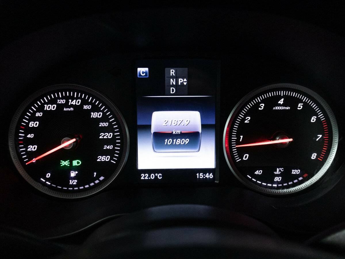 Б/У Мерседес-Бенц Ц-Класс 2018 года. Фото: #11