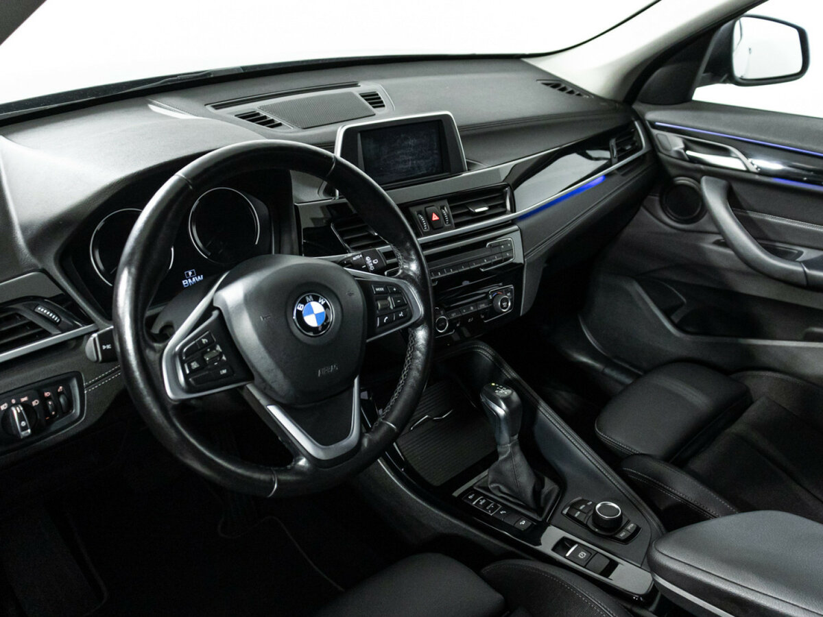 Б/У БМВ Икс1 2019 года. Фото: #10