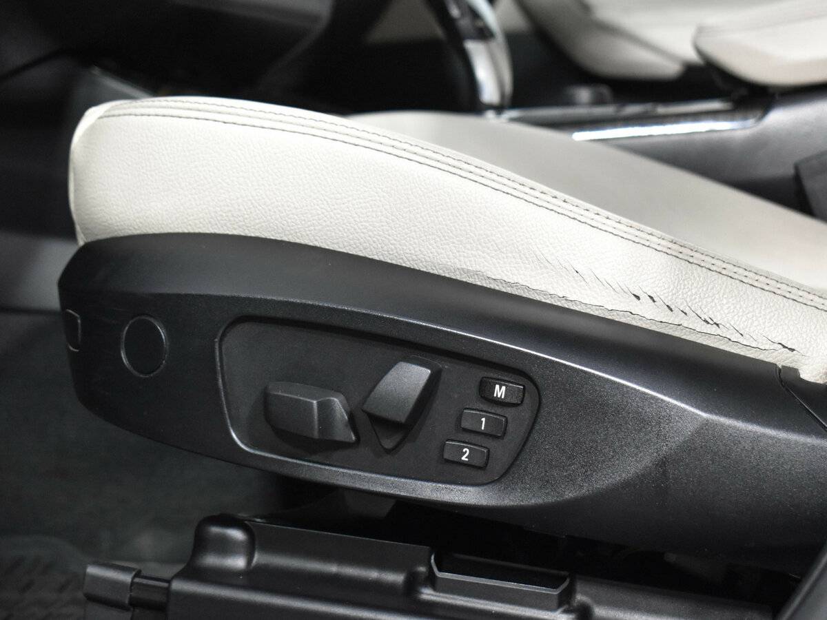 Б/У БМВ Икс3 2013 года. Фото: #9