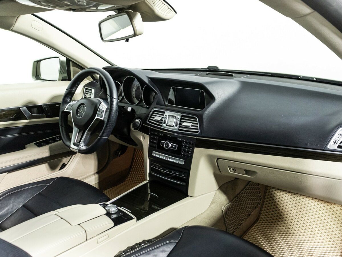 Б/У Мерседес-Бенц Е-Класс 2014 года. Фото: #8