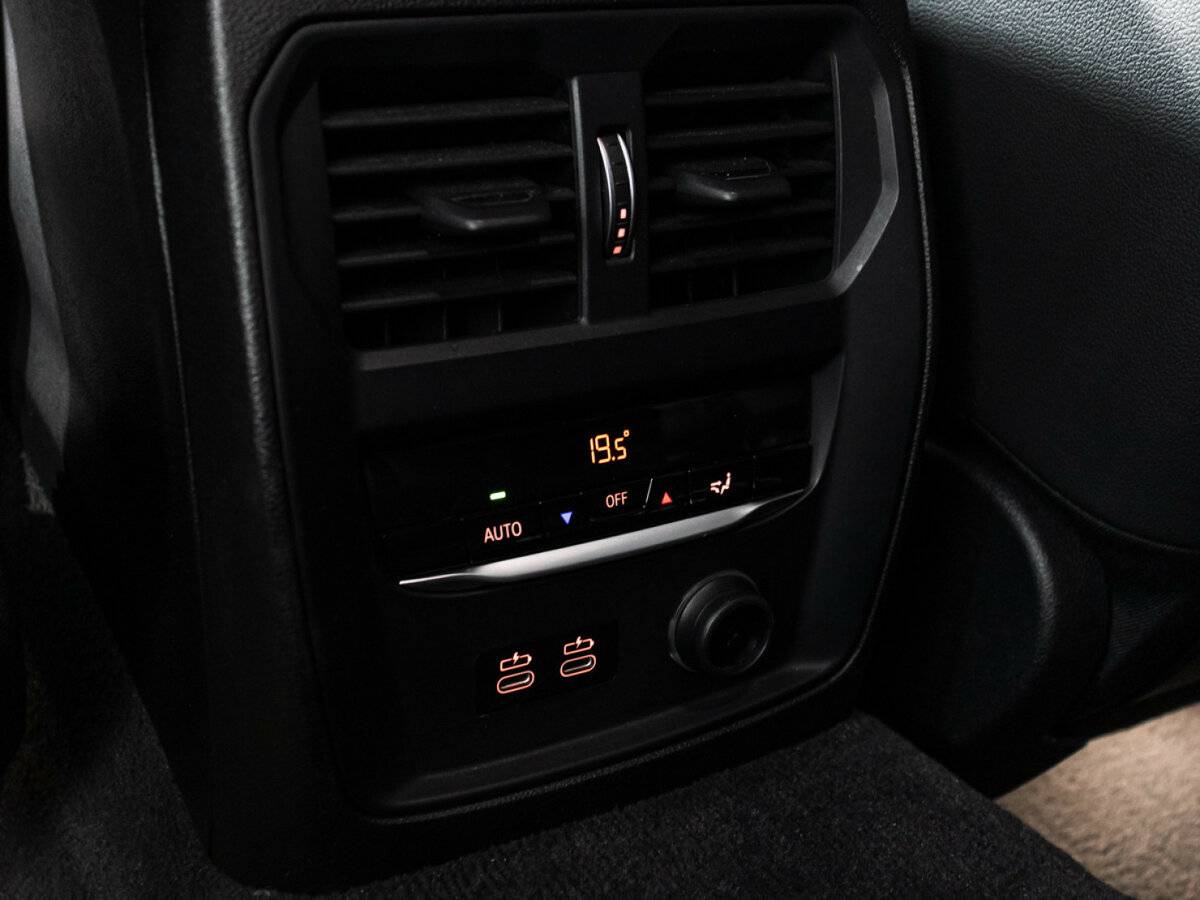 Б/У БМВ 3 серии 2020 года. Фото: #19