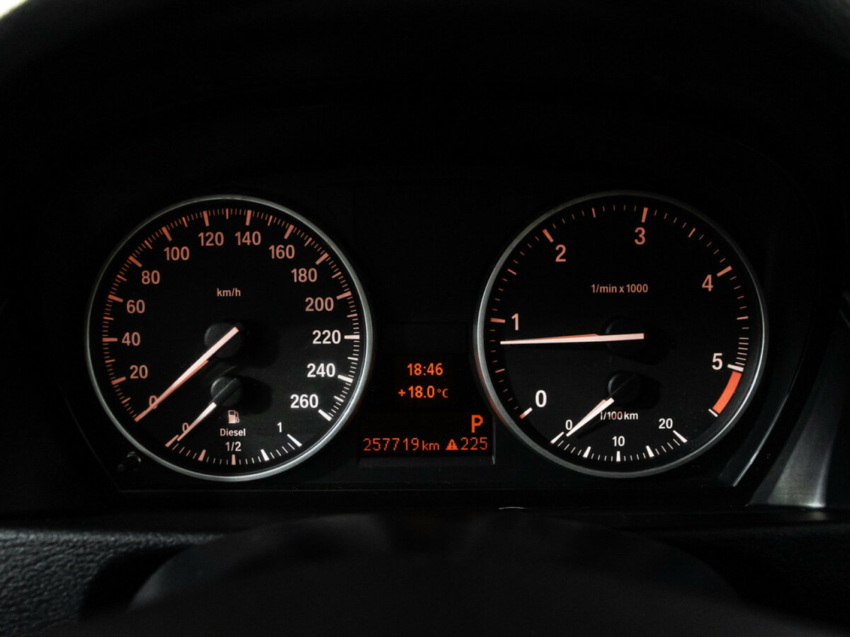 Б/У БМВ Икс1 2014 года. Фото: #11