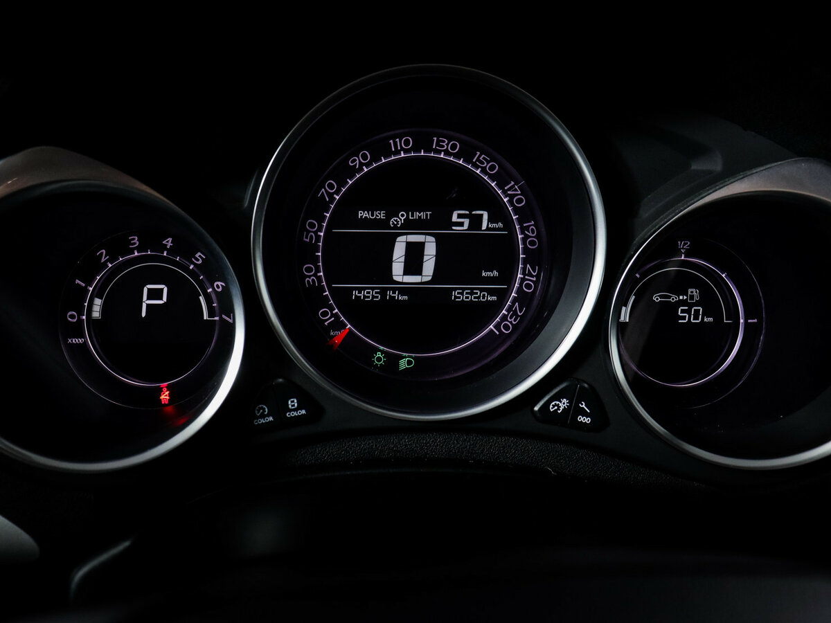 Б/У Ситроен Ц4 2016 года. Фото: #8