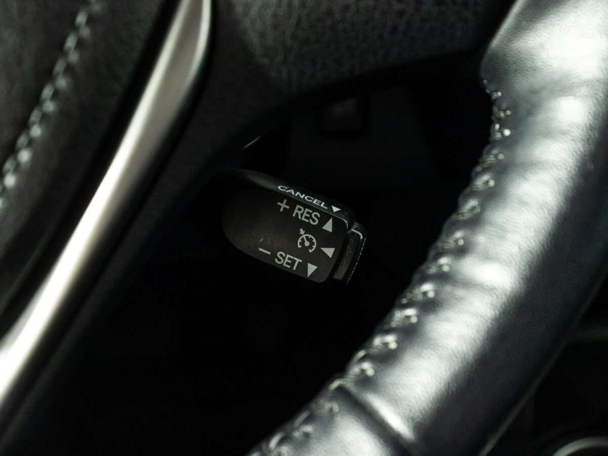 Б/У Тойота Рав4 2015 года. Фото: #17