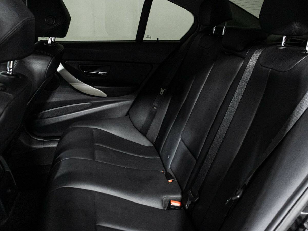 Б/У БМВ 3 серии 2014 года. Фото: #9