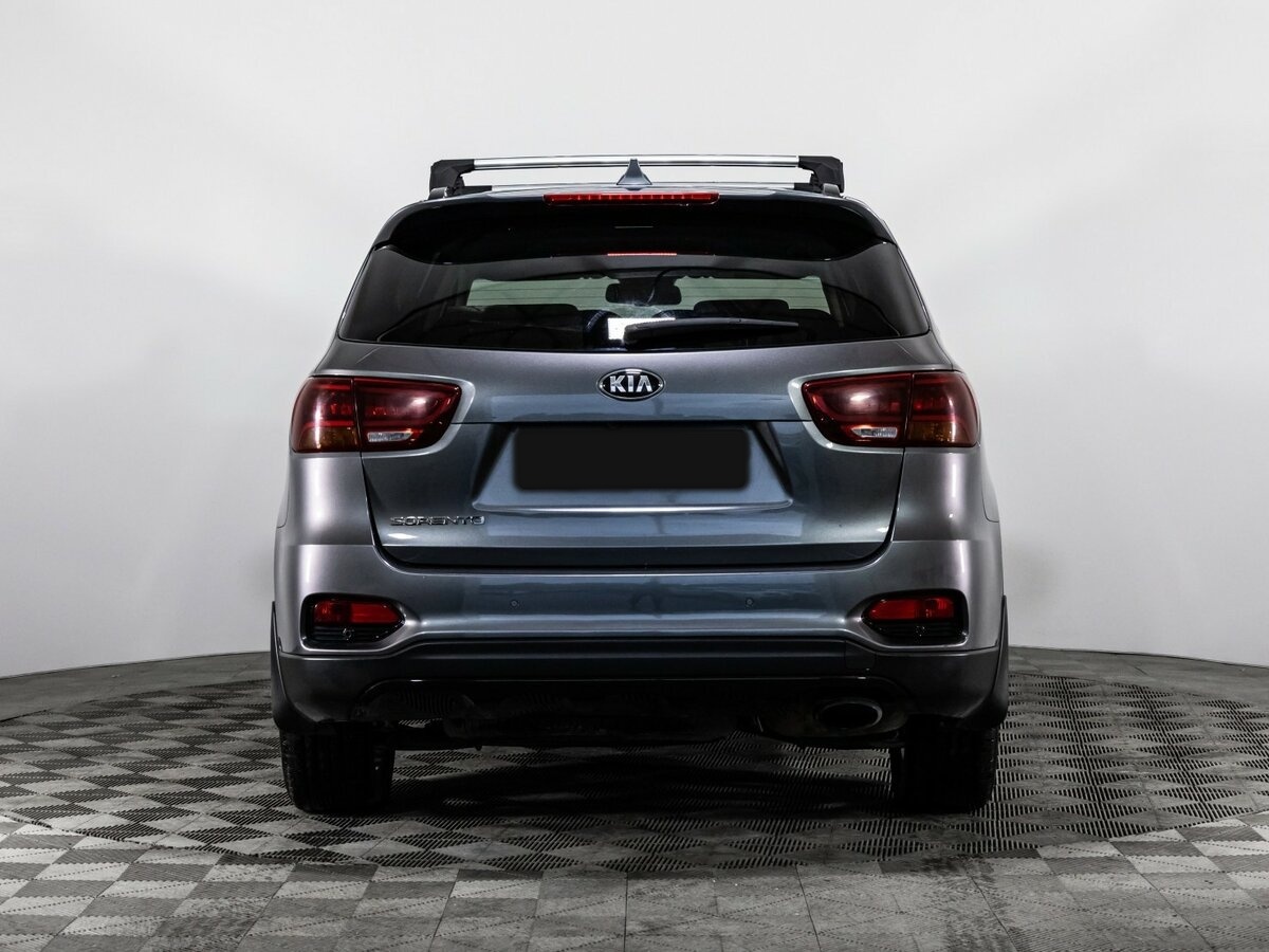 Б/У Киа Соренто 2018 года. Фото: #4