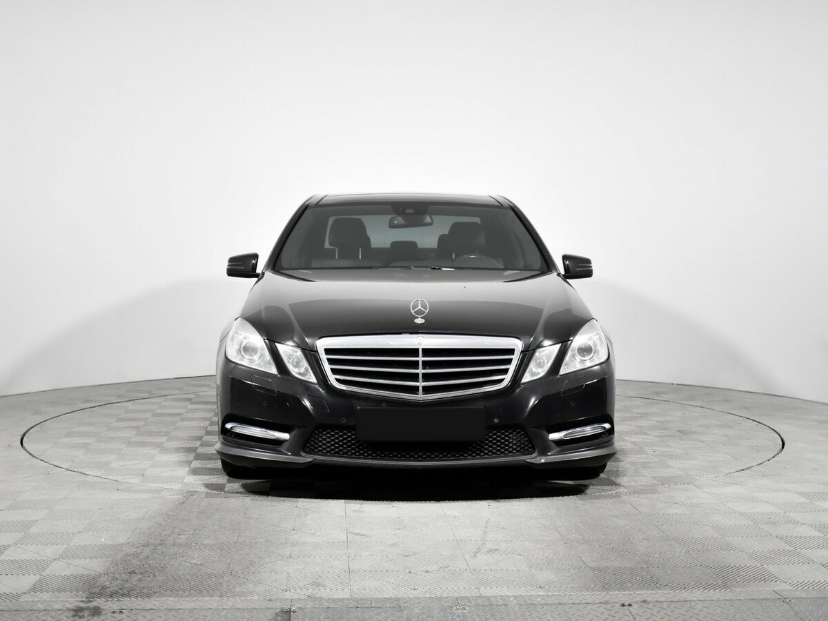 Б/У Мерседес-Бенц Е-Класс 2012 года. Фото: #1