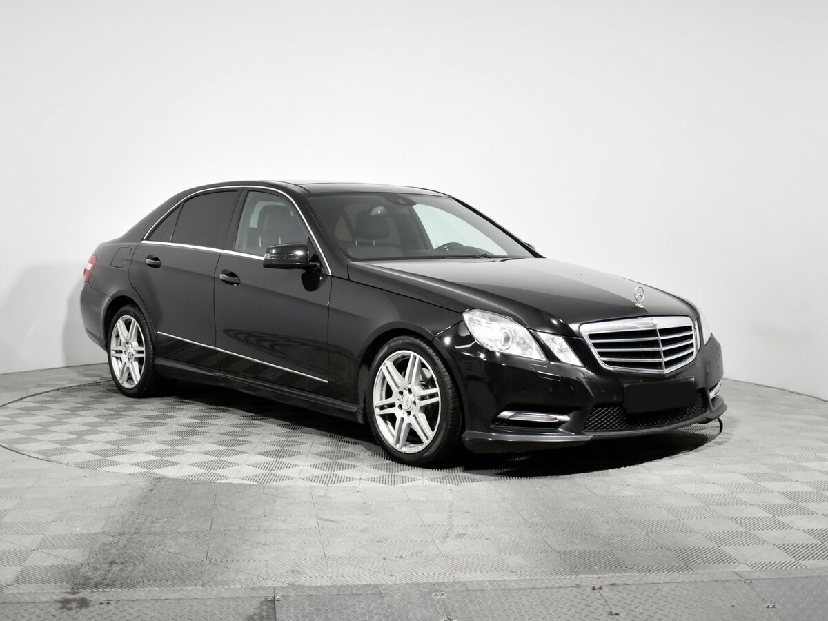 Б/У Мерседес-Бенц Е-Класс 2012 года. Фото: #2