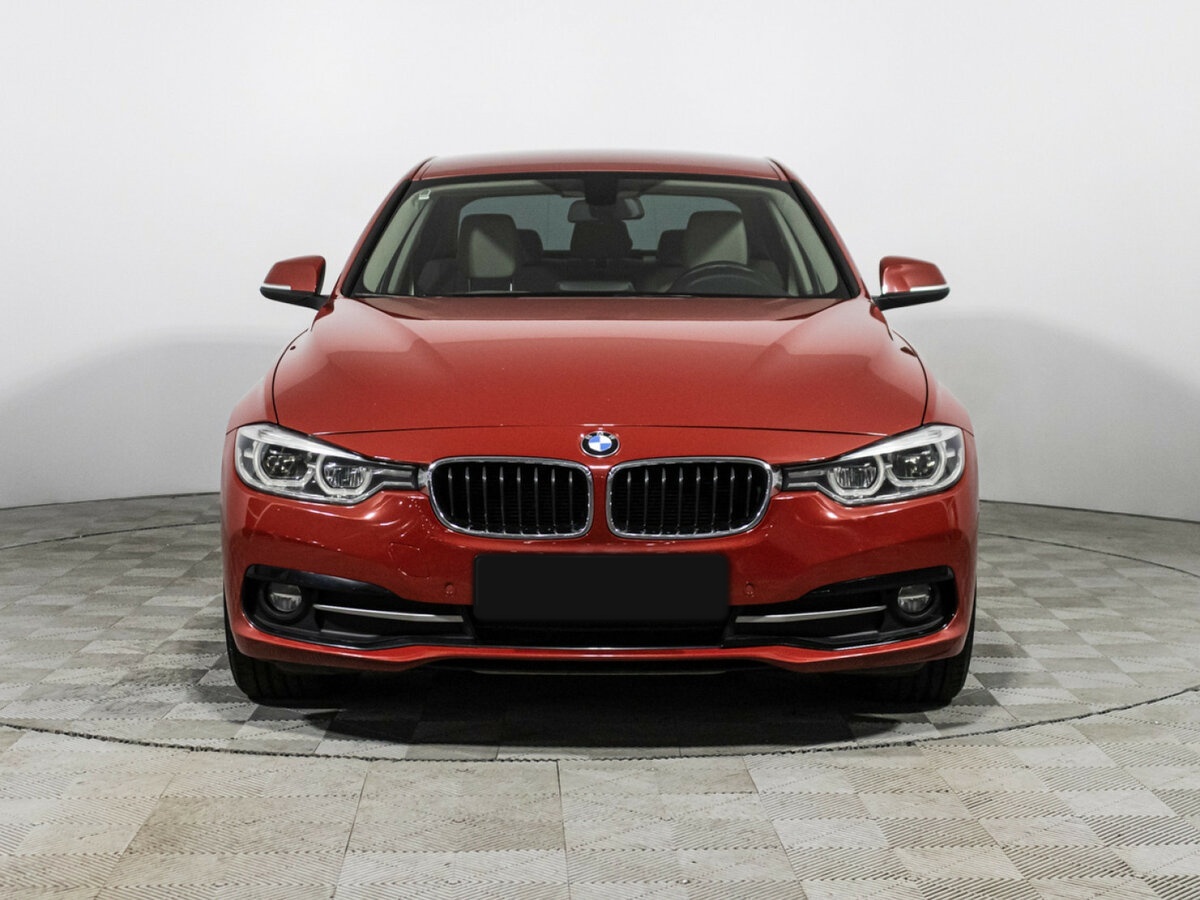 Б/У БМВ 3 серии 2016 года. Фото: #1