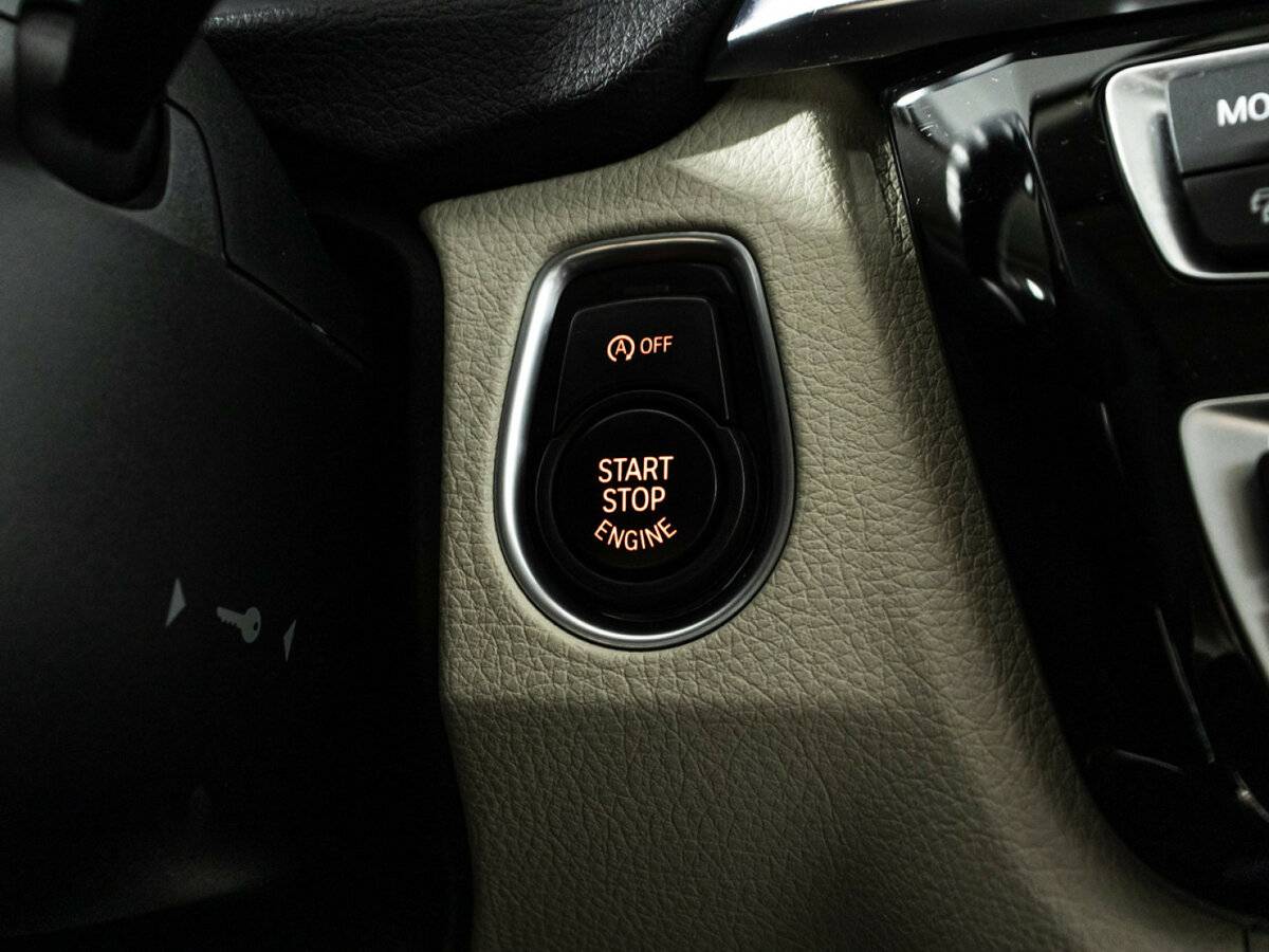 Б/У БМВ 3 серии 2016 года. Фото: #16