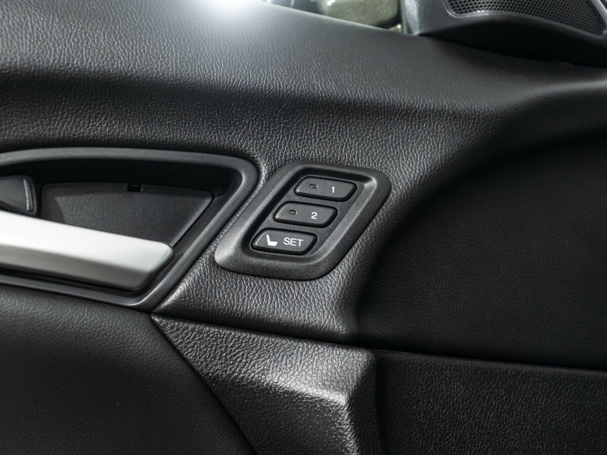 Б/У Хонда Кросстур 2014 года. Фото: #16