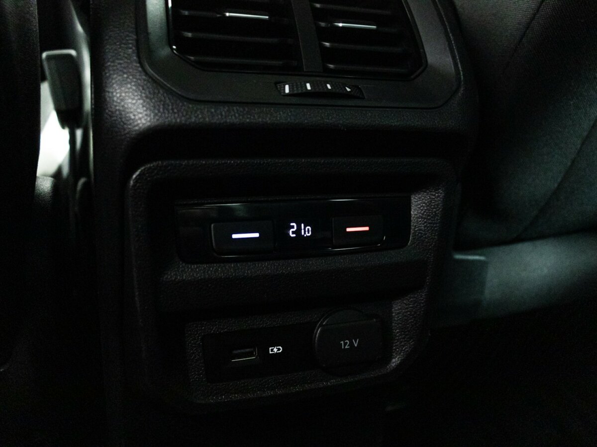 Б/У Фольксваген Тигуан 2019 года. Фото: #17