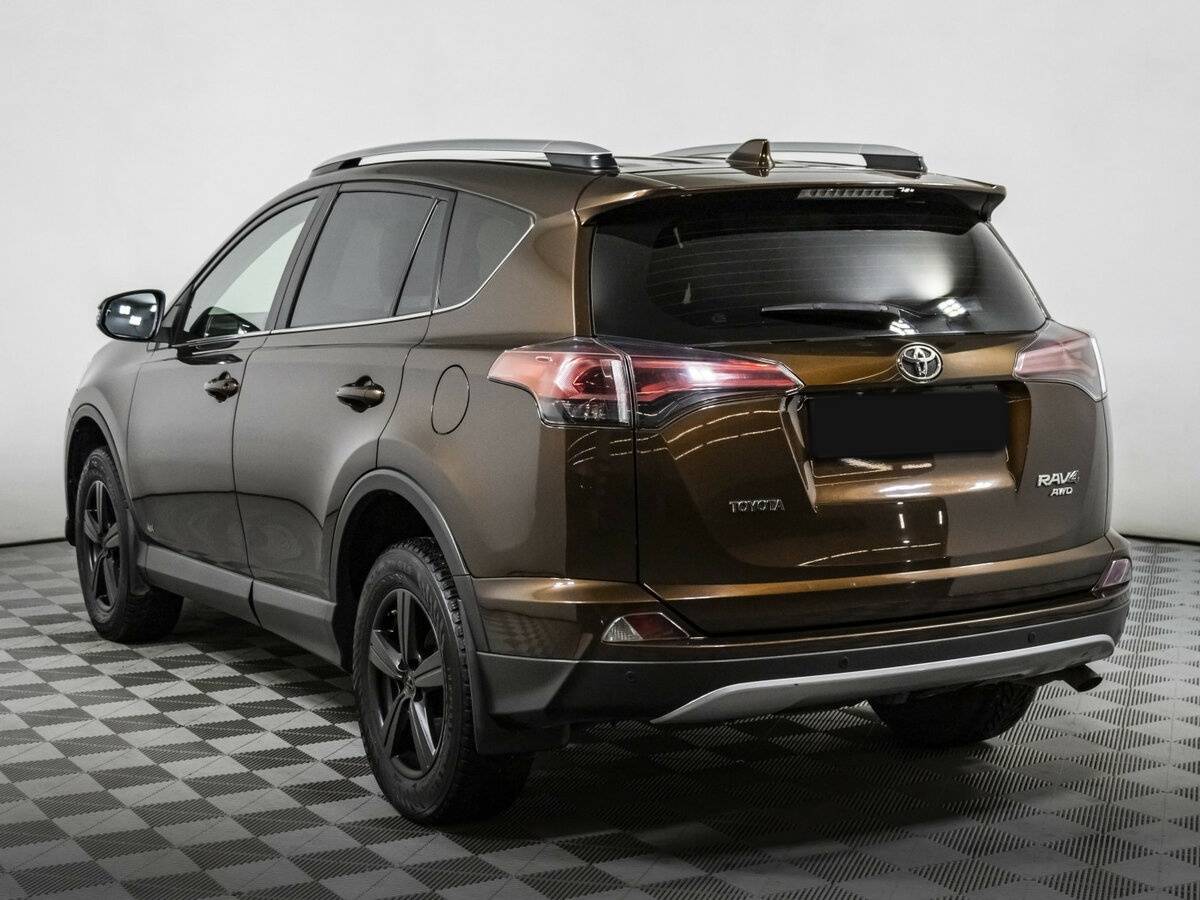 Б/У Тойота Рав4 2017 года. Фото: #5