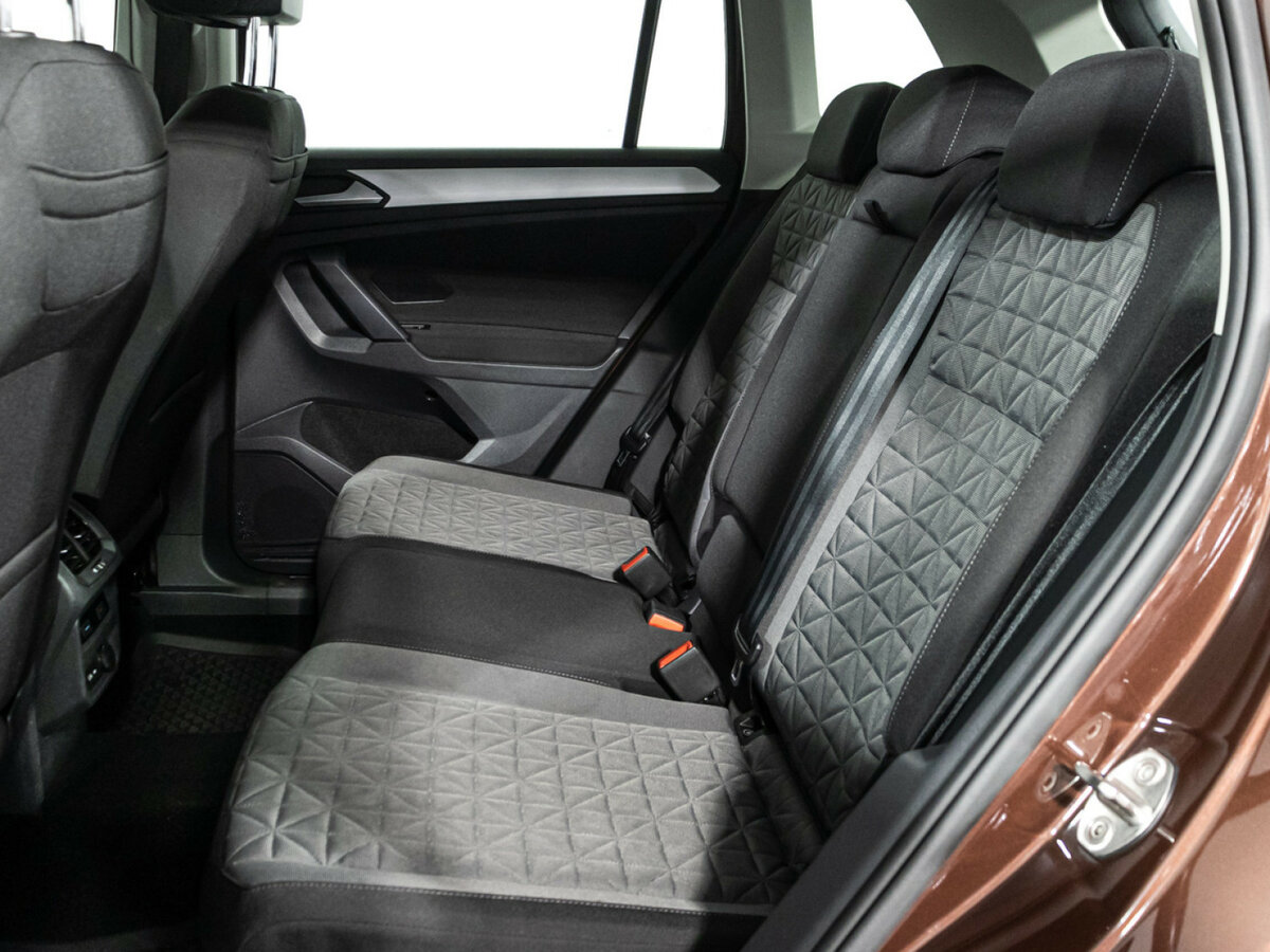 Б/У Фольксваген Тигуан 2021 года. Фото: #9