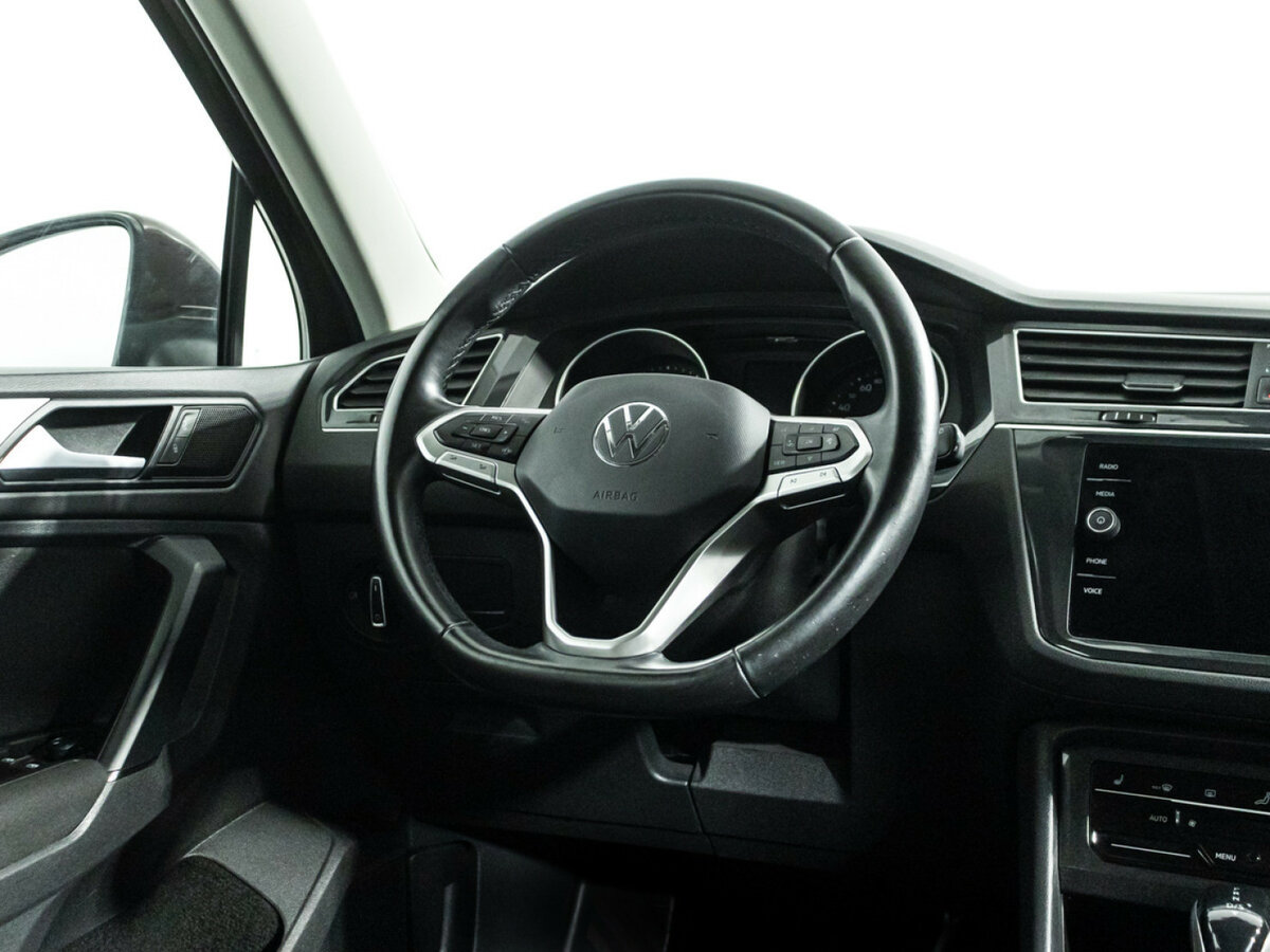 Б/У Фольксваген Тигуан 2021 года. Фото: #16