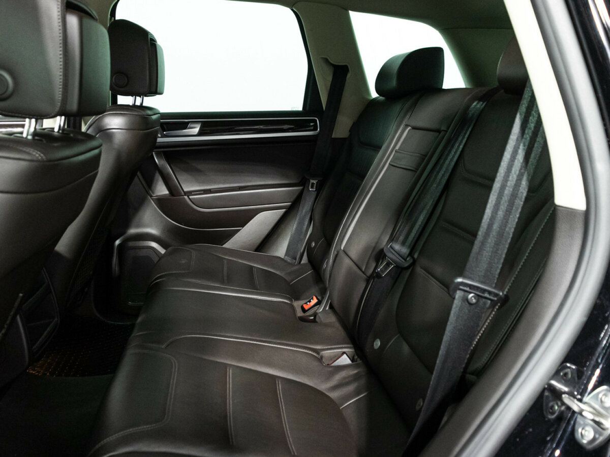 Б/У Фольксваген Туарег 2014 года. Фото: #8