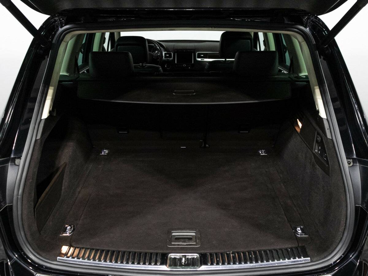 Б/У Фольксваген Туарег 2014 года. Фото: #19