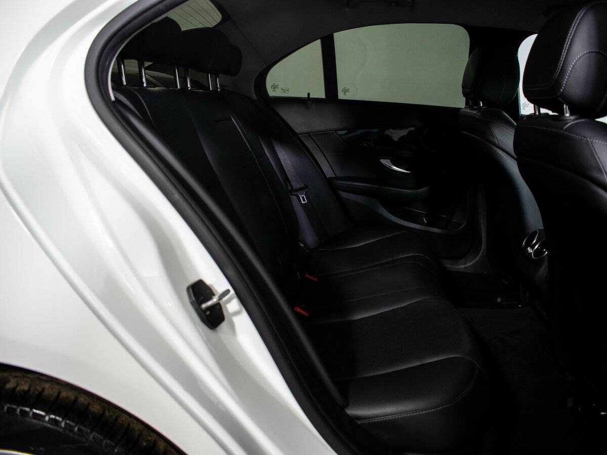 Б/У Мерседес-Бенц Ц-Класс 2019 года. Фото: #7