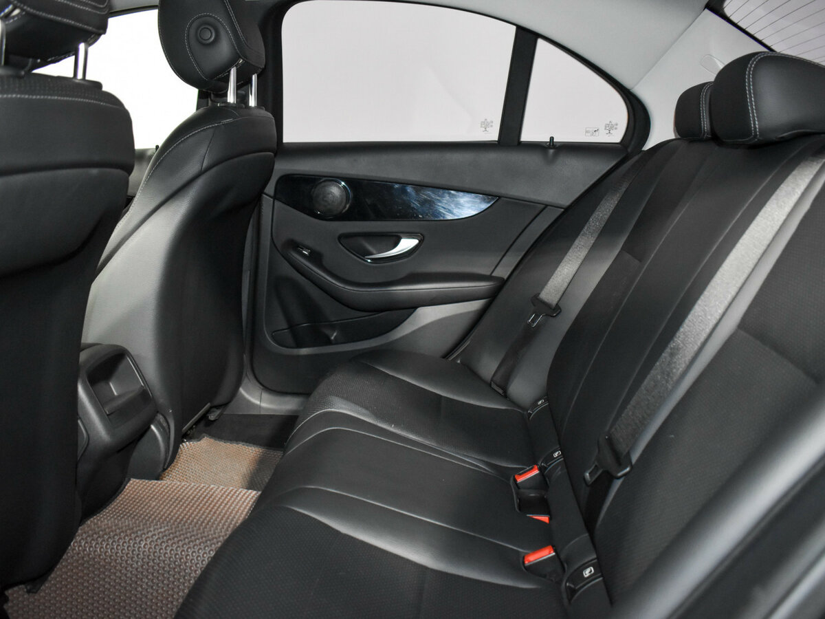 Б/У Мерседес-Бенц Ц-Класс 2018 года. Фото: #10