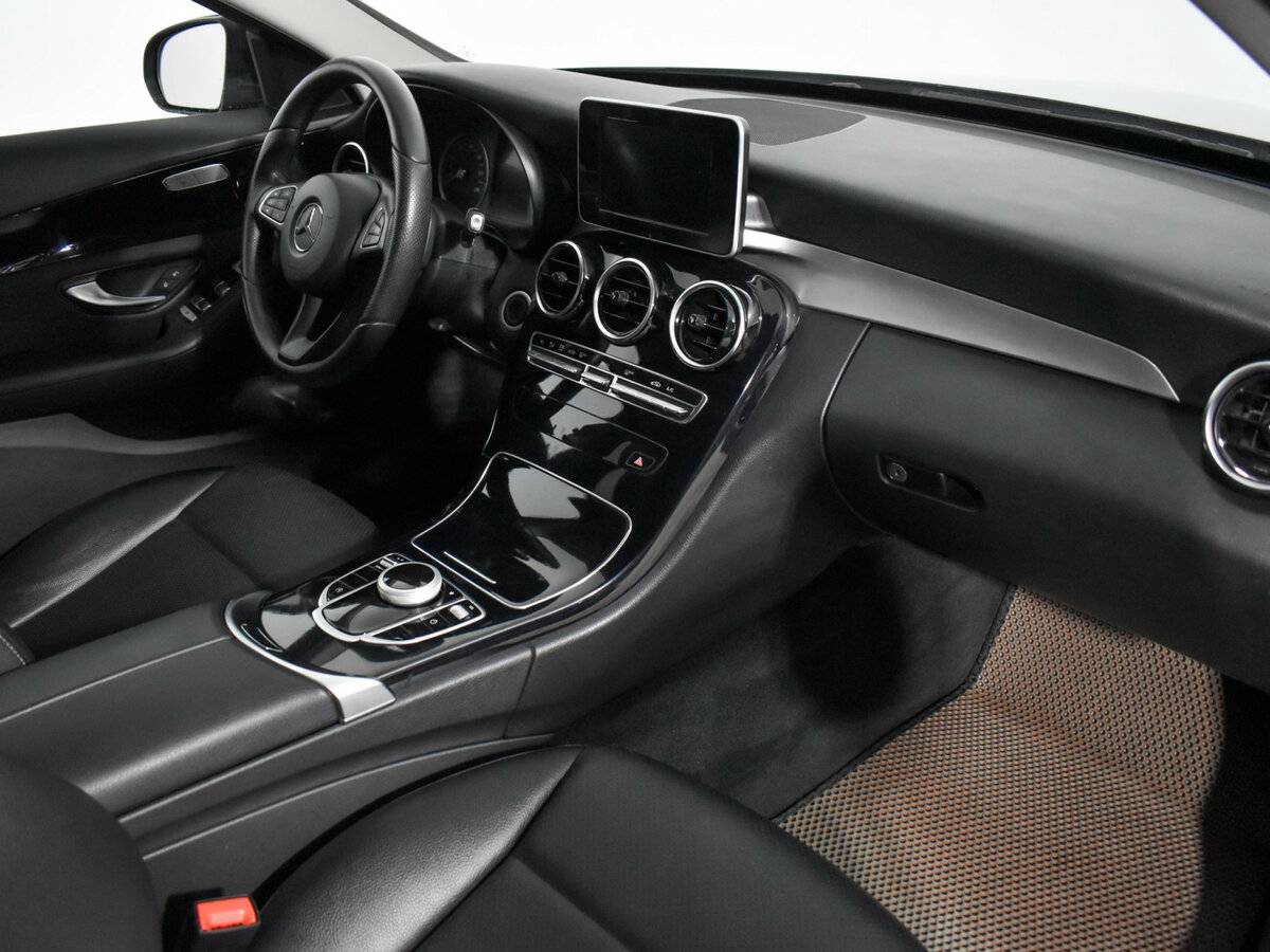 Б/У Мерседес-Бенц Ц-Класс 2018 года. Фото: #13