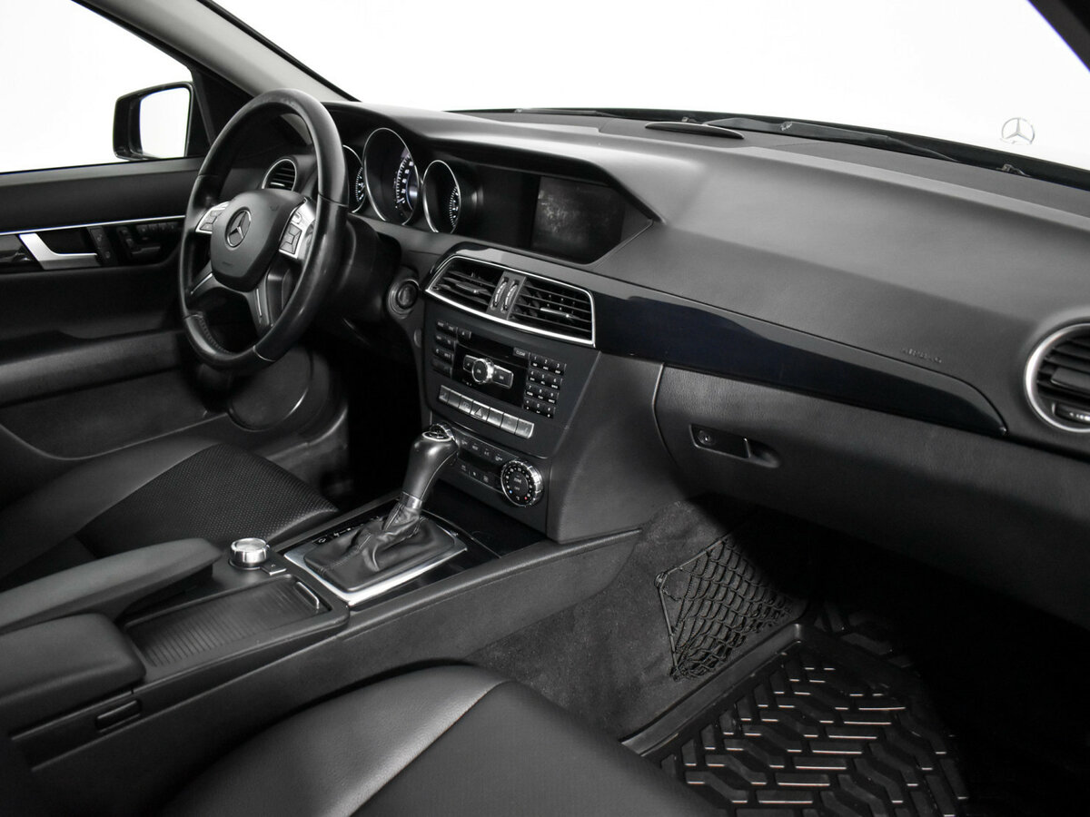 Б/У Мерседес-Бенц Ц-Класс 2012 года. Фото: #11