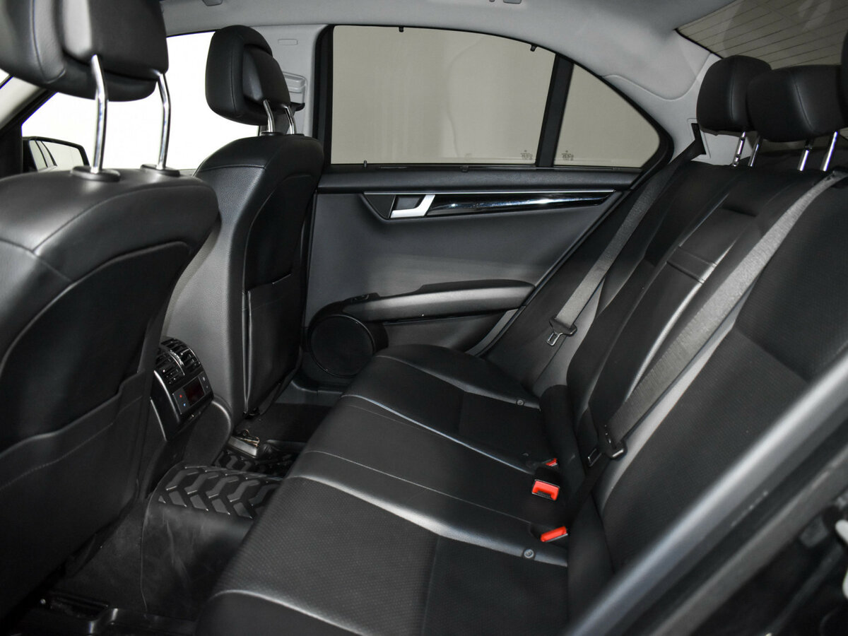 Б/У Мерседес-Бенц Ц-Класс 2012 года. Фото: #13