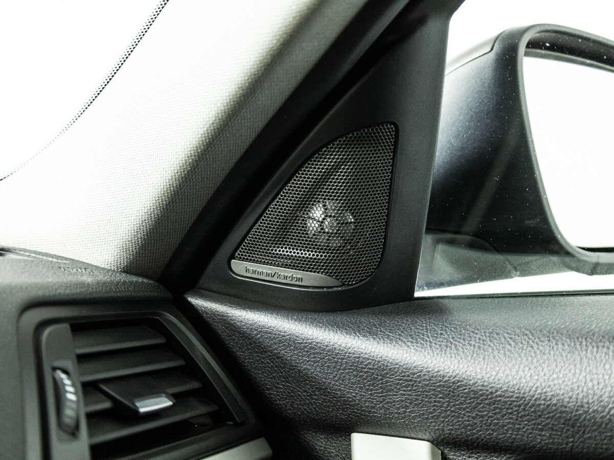 Б/У БМВ 3 серии 2015 года. Фото: #16