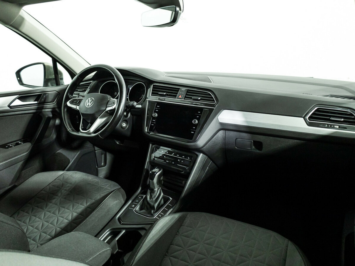 Б/У Фольксваген Тигуан 2021 года. Фото: #8