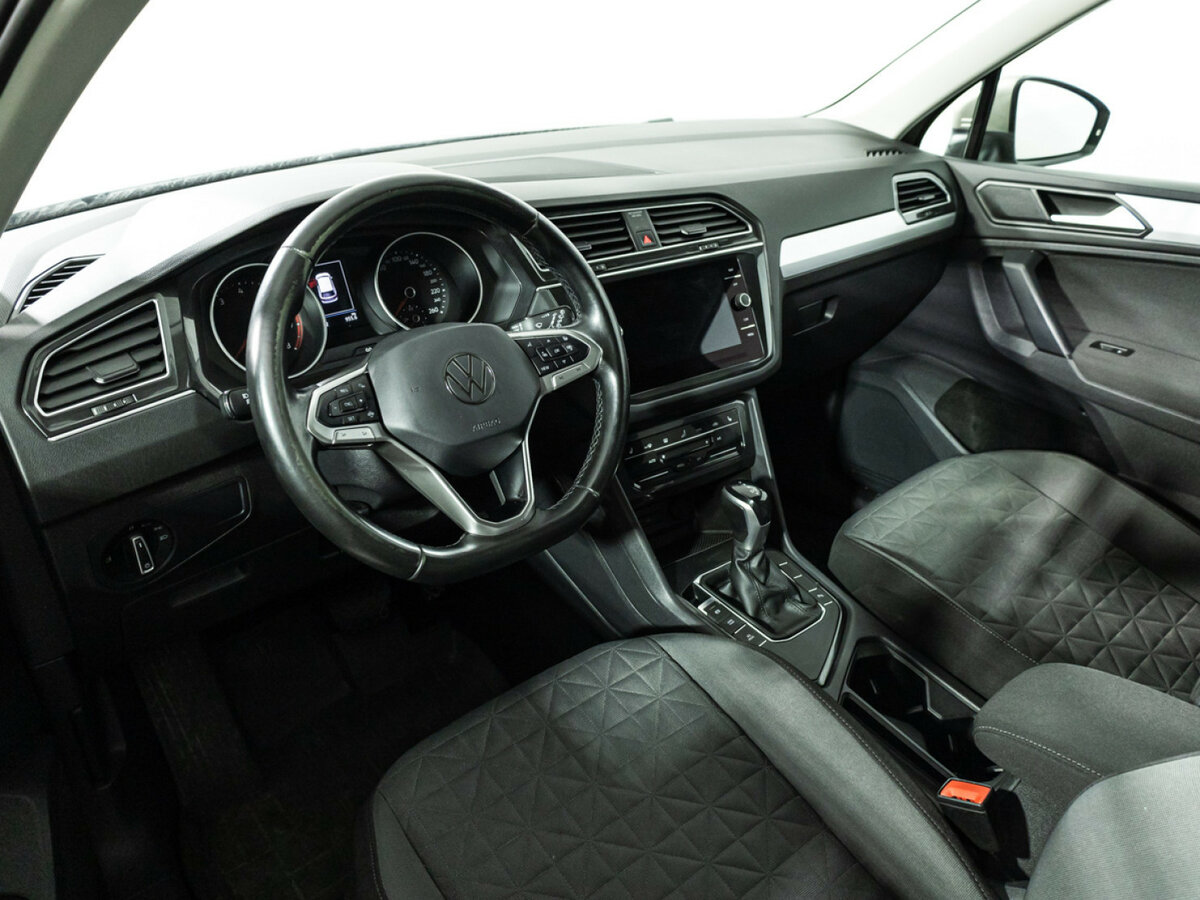 Б/У Фольксваген Тигуан 2021 года. Фото: #10