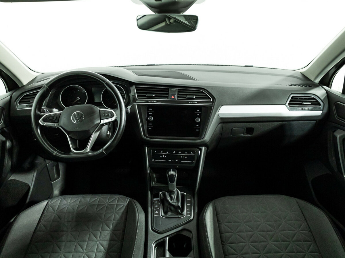 Б/У Фольксваген Тигуан 2021 года. Фото: #12