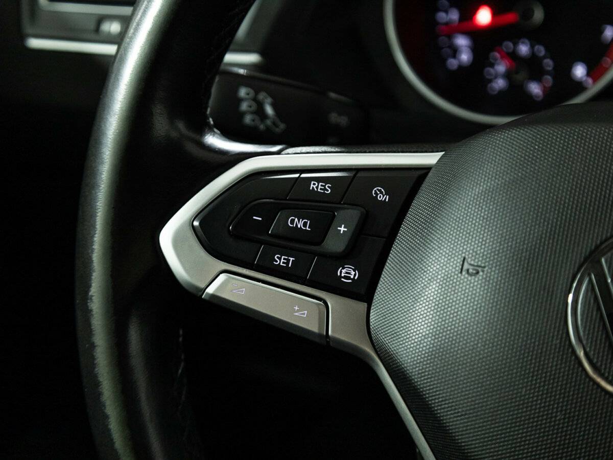 Б/У Фольксваген Тигуан 2021 года. Фото: #17