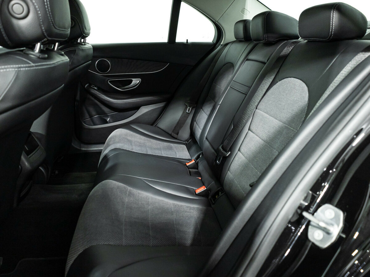 Б/У Мерседес-Бенц Ц-Класс 2019 года. Фото: #9