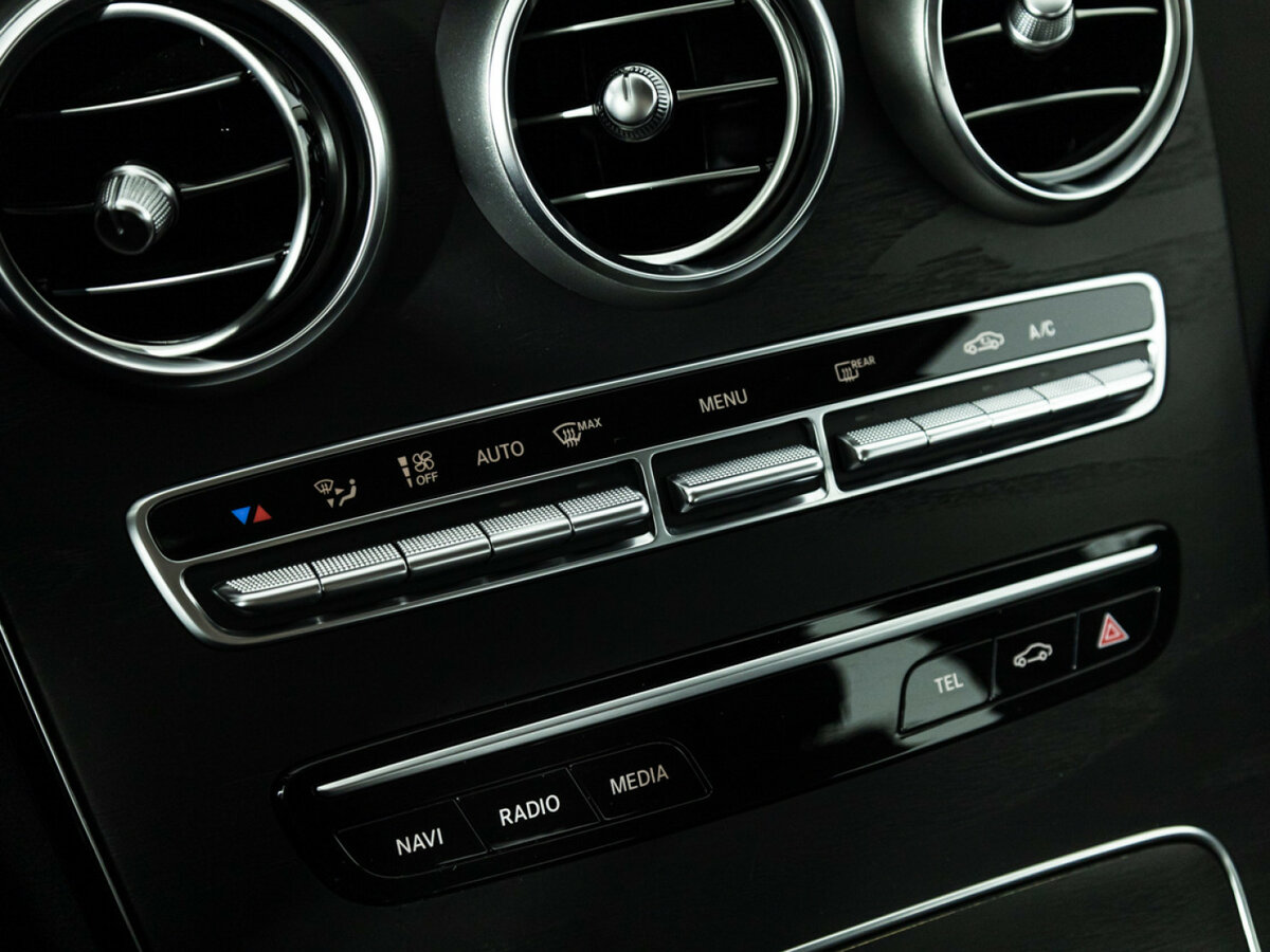 Б/У Мерседес-Бенц Ц-Класс 2019 года. Фото: #16