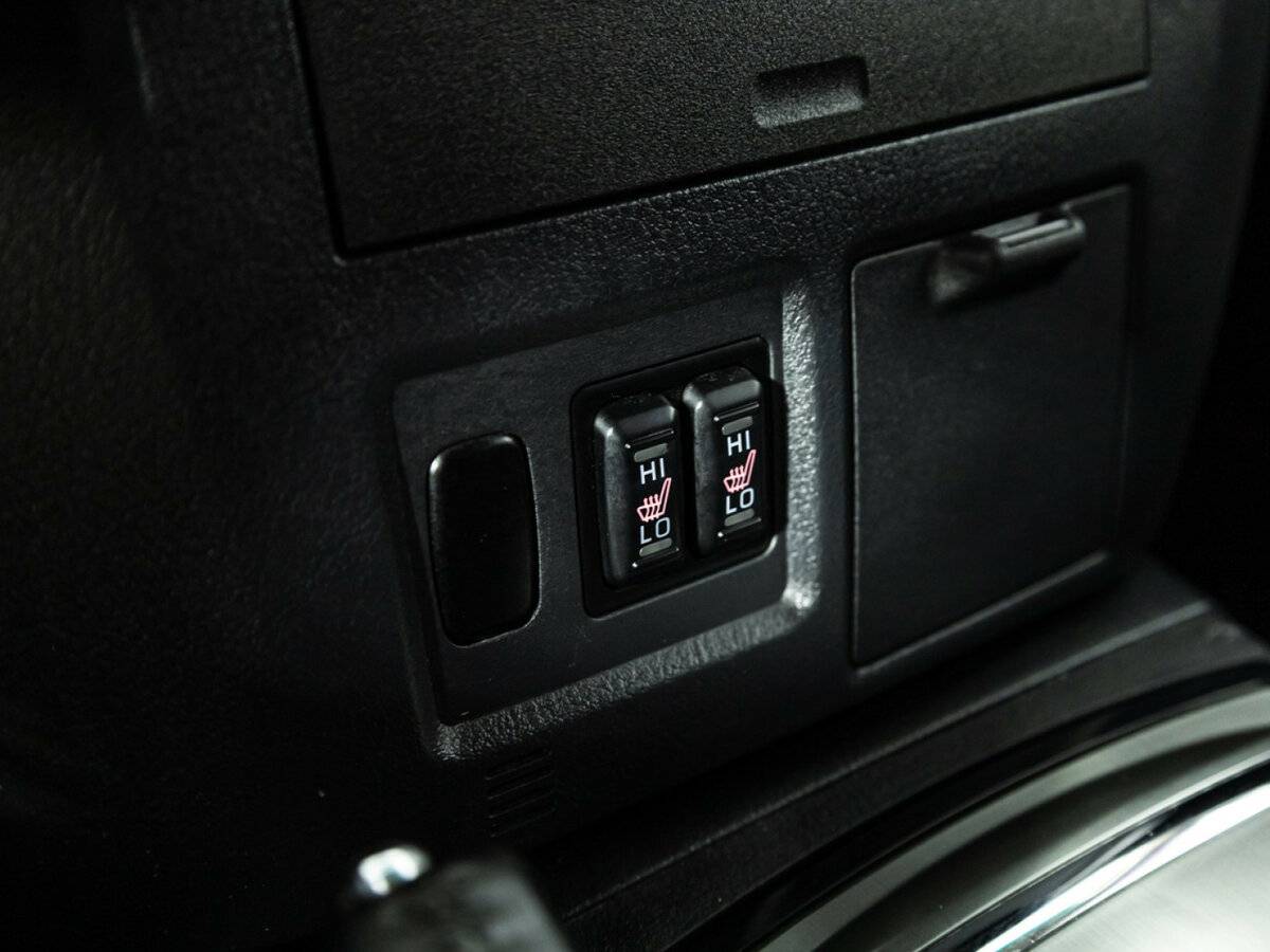 Б/У Митсубиши Паджеро 2015 года. Фото: #16