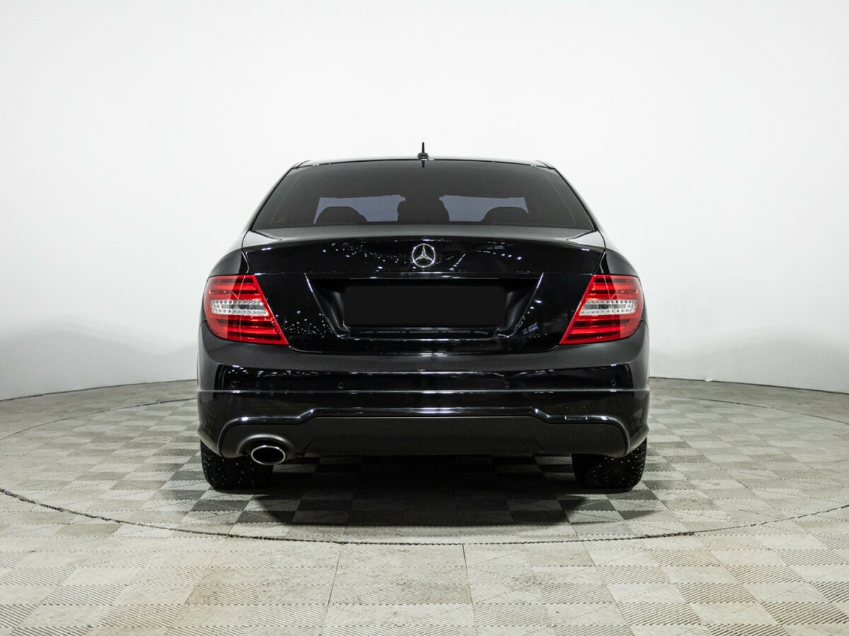 Б/У Мерседес-Бенц Ц-Класс 2013 года. Фото: #3