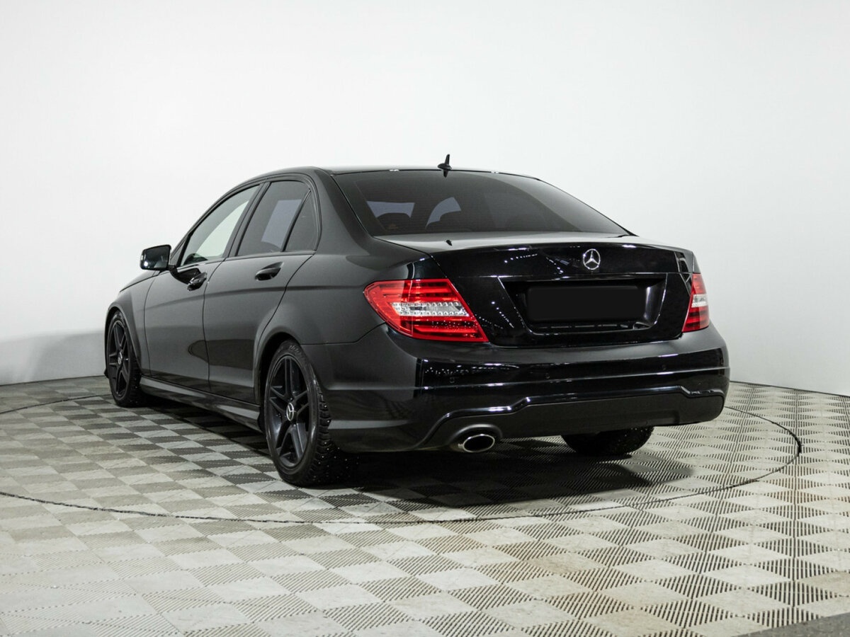 Б/У Мерседес-Бенц Ц-Класс 2013 года. Фото: #4