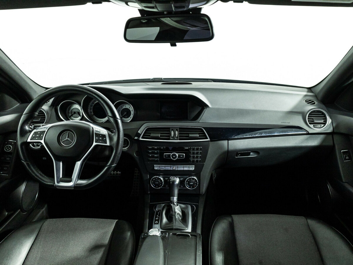 Б/У Мерседес-Бенц Ц-Класс 2013 года. Фото: #10