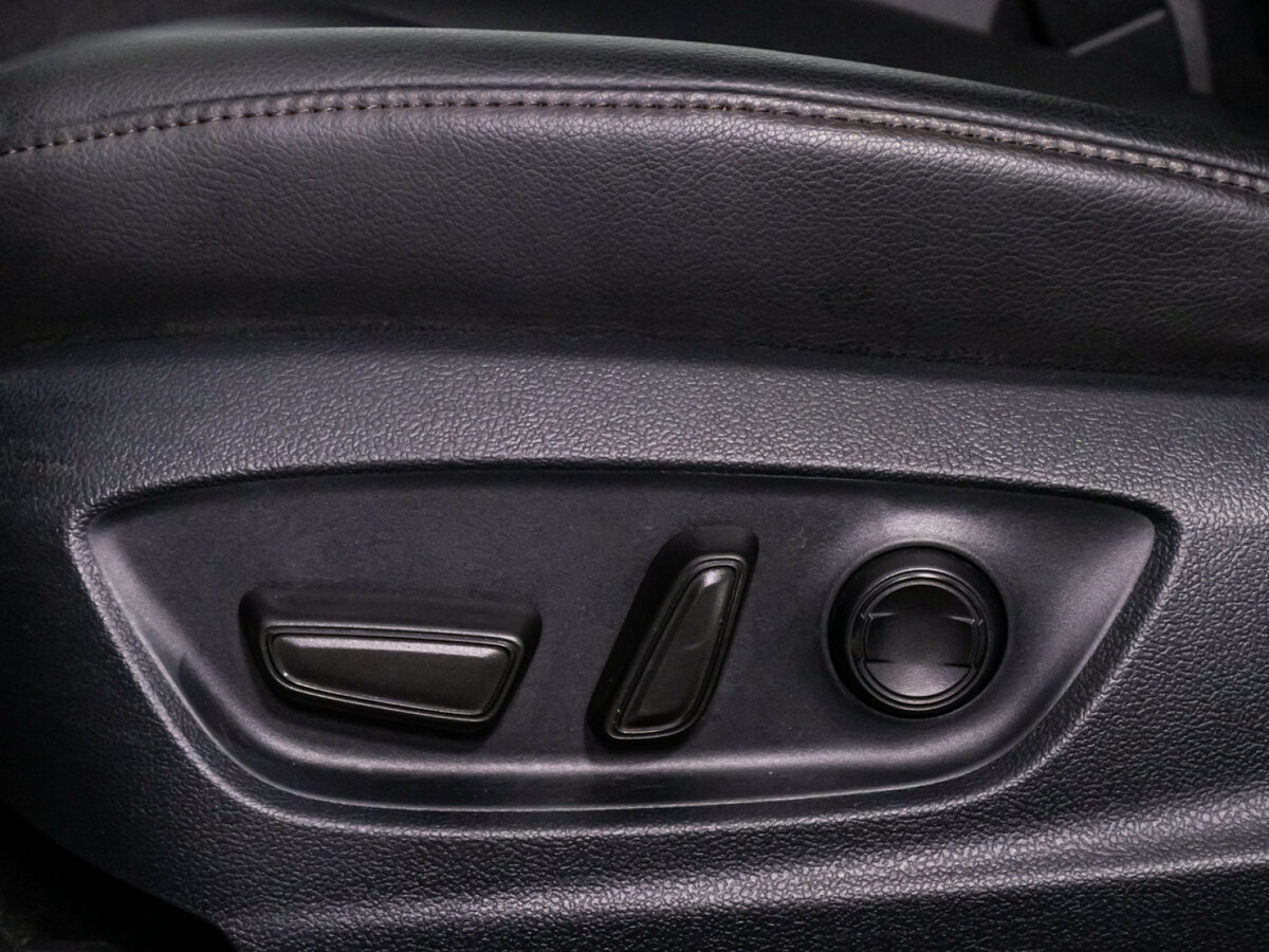 Б/У Тойота Камри 2019 года. Фото: #15