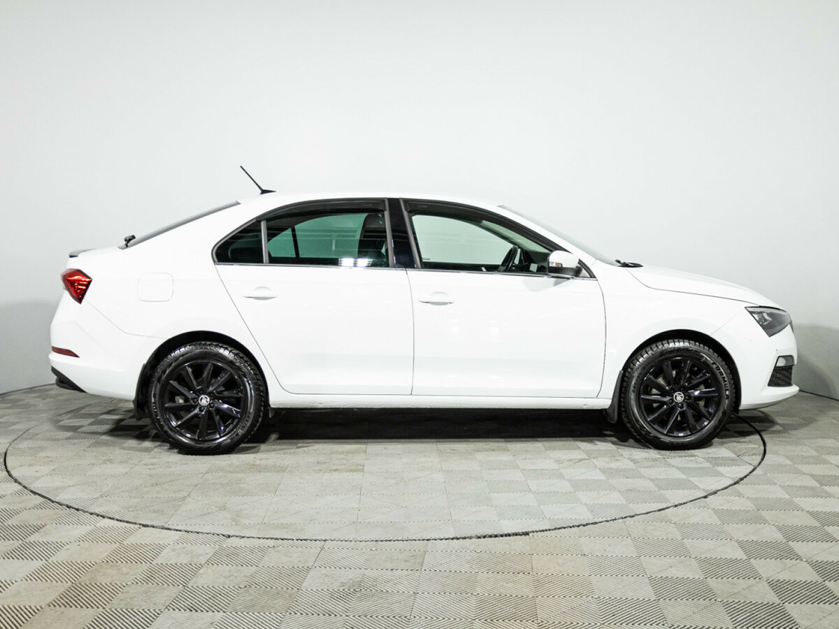 Б/У Шкода Рапид 2021 года. Фото: #3