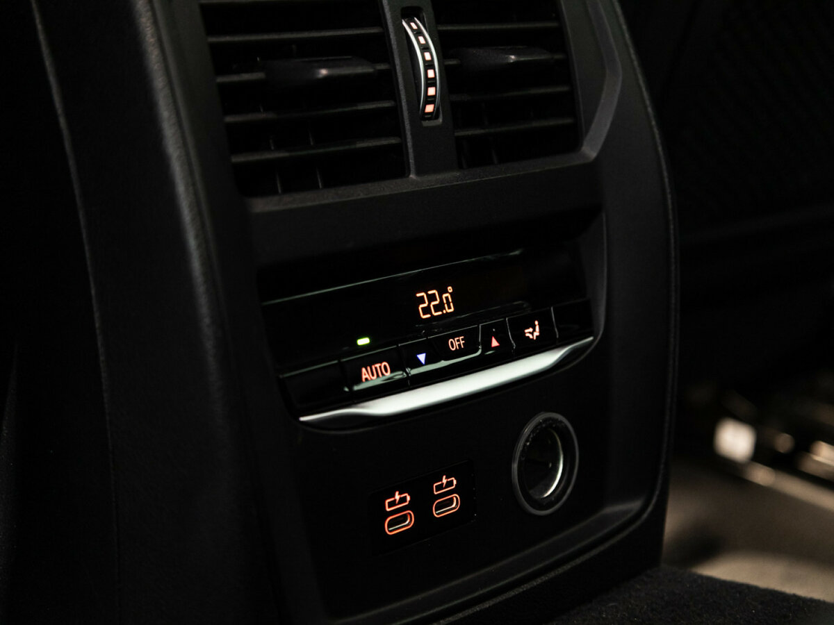 Б/У БМВ 3 серии 2019 года. Фото: #16