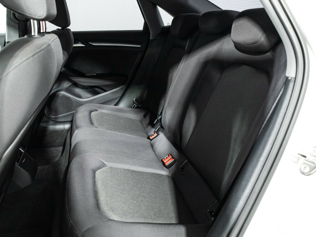 Б/У Ауди А3 2018 года. Фото: #9