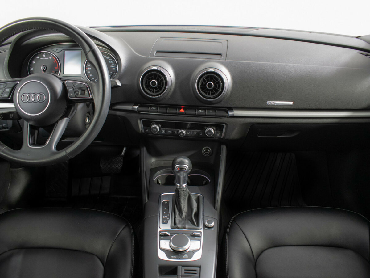 Б/У Ауди А3 2019 года. Фото: #8